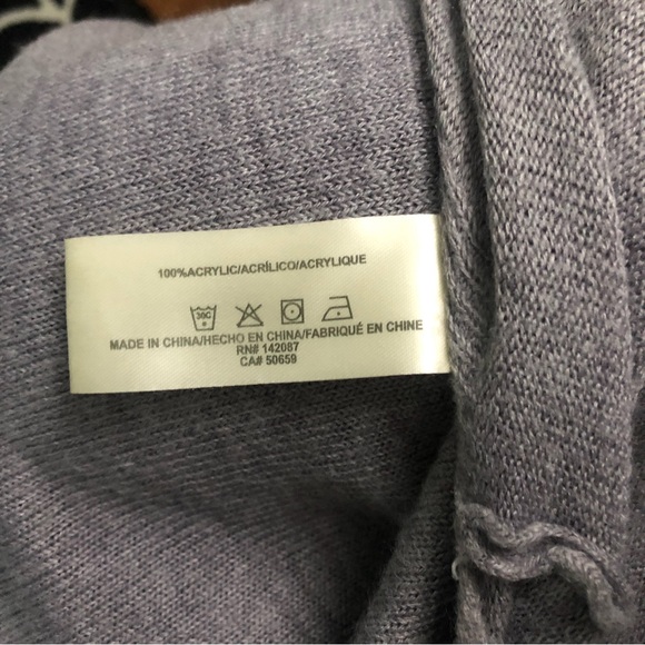 Simply Noelle gray shawl, open cardigan poncho - Picture 2 of 6